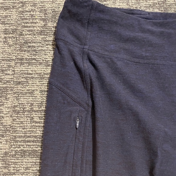 Lululemon Align Joggers - Picture 2 of 4